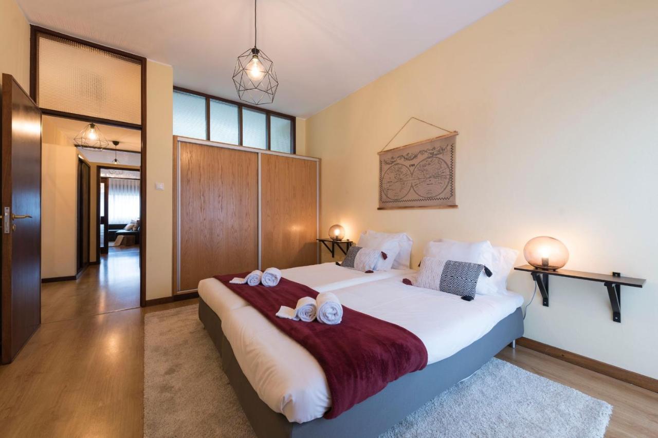 Lovelystay - Serralves Apartment With Free Parking Porto Kültér fotó